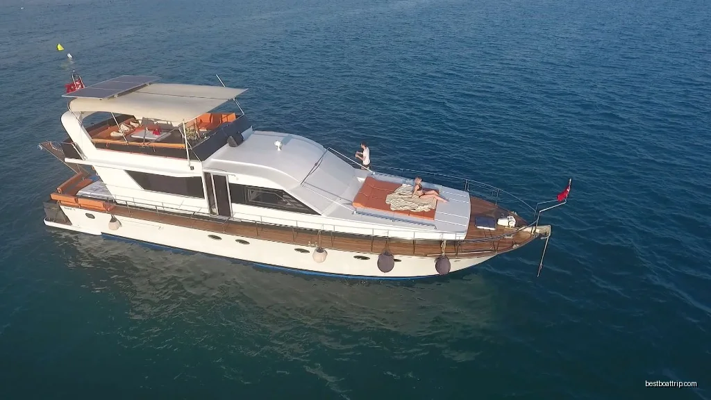 Private Yacht Tour