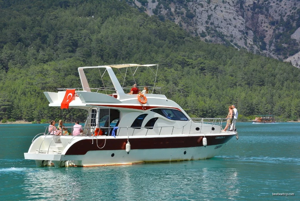 Private Yacht Tour