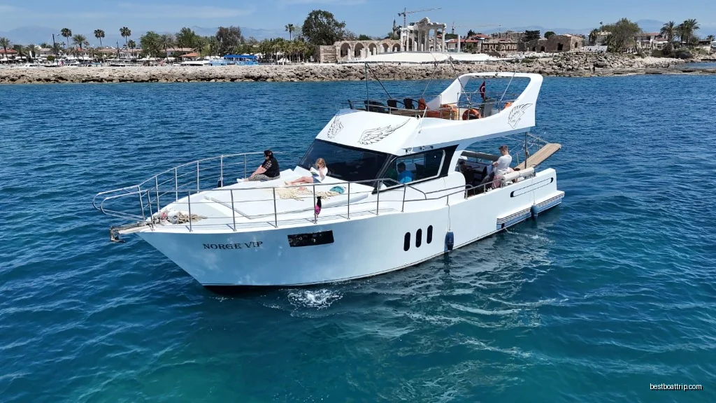 Private Yacht Tour